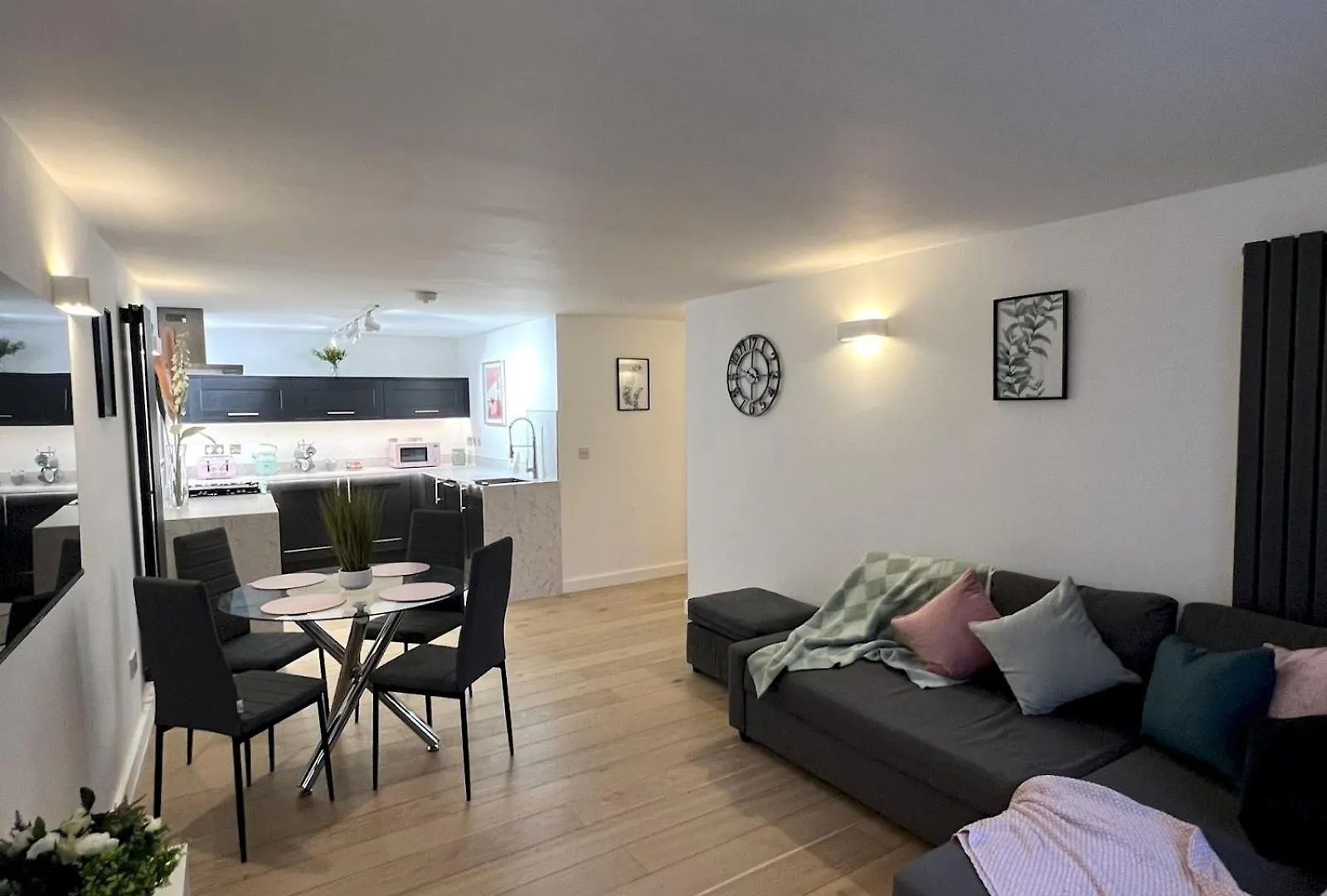 Stylish Getaway Lanes Apartment Pass The Keys 브라이턴 영국